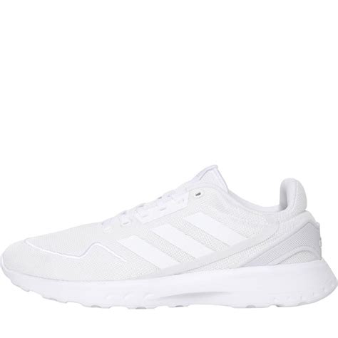 adidas sneakers hereh wit